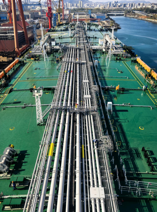 A World First! Our Company Supports the Successful Delivery of the World’s First Methanol Dual-Fuel Powered Intelligent VLCC!